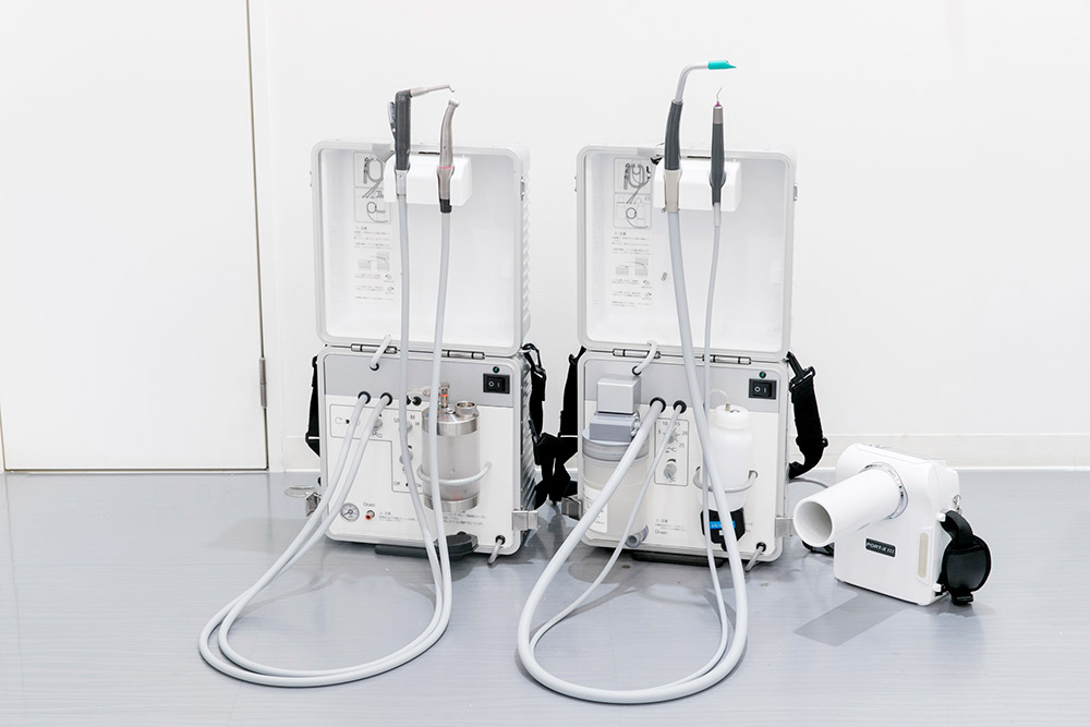 ポータブルユニット（診療に使用する道具）